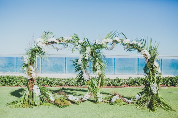 12 Circular Wedding Arch Ideas You Won’t Find Anywhere Else PartySlate
