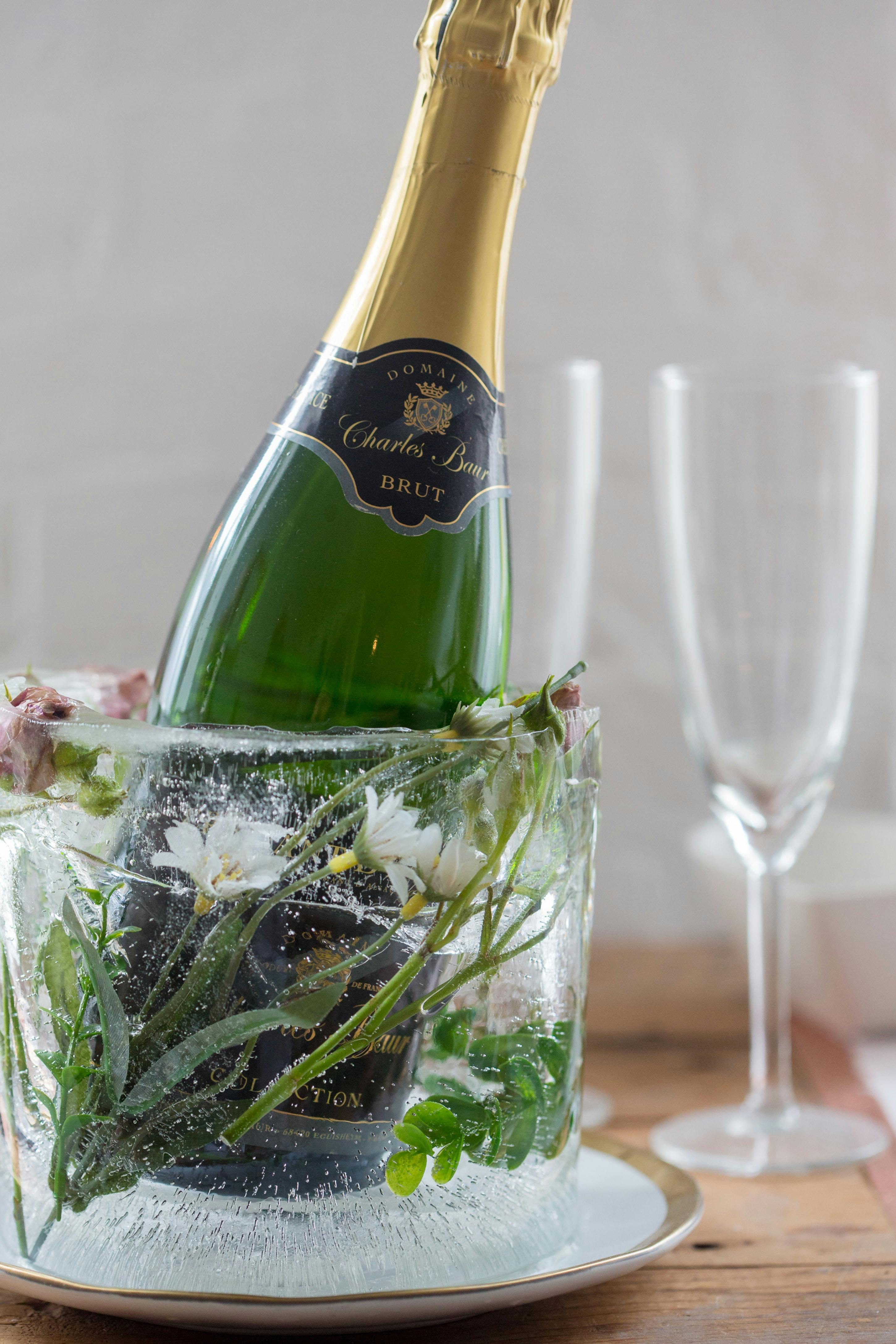 Wedding Ice Sculptures, Frozen Birthday Centerpieces & 8 More Seriously