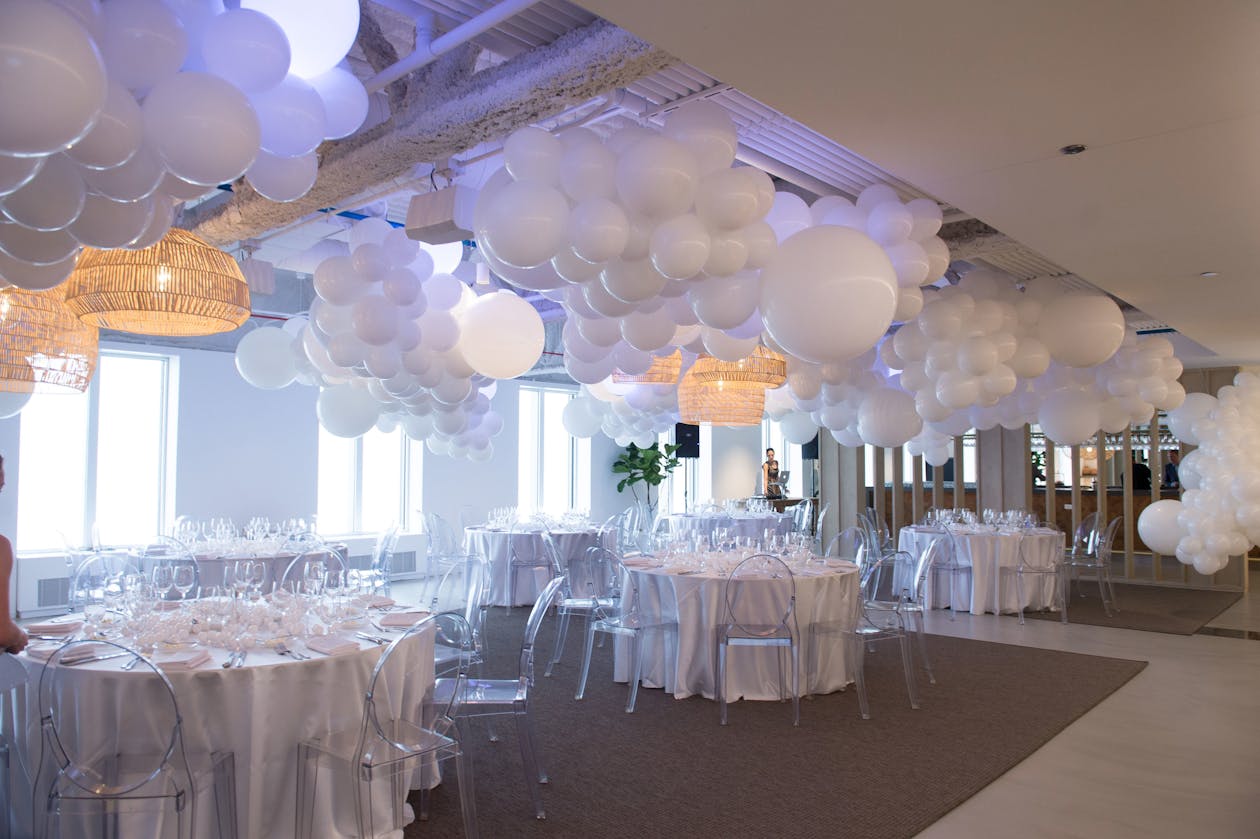 Asser mond Doornen 23 Balloon Installations That Elevate Corporate Events - PartySlate