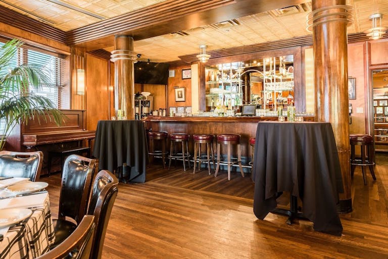 The Gibsons Room at Gibsons Bar & Steakhouse in Gold Coast Chicago.