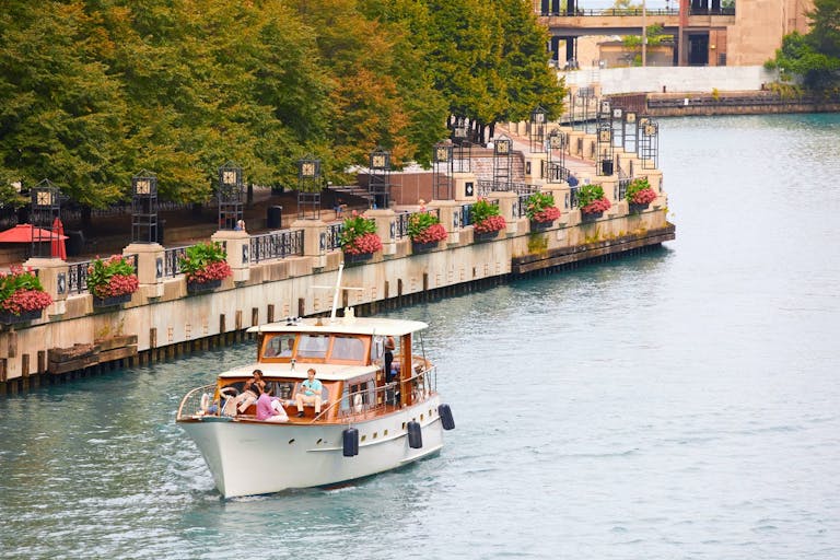 Chicago's First Lady Cruises boat exploring Lake Michigan | PartySlate