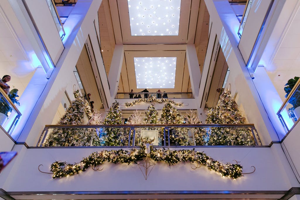 A Shot of the Upper 900 N Michigan Avenue Shops Taken With Holiday Décor | PartySlate