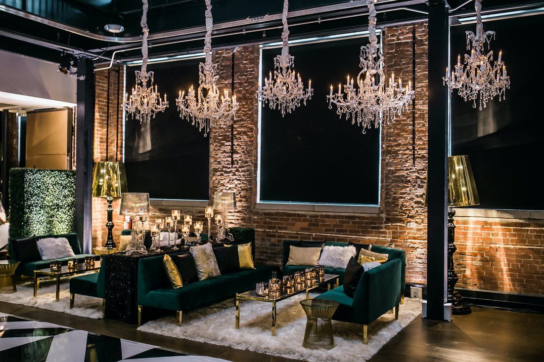 16 Ways To Create 1920s Wedding Themes With Great Gatsby Glamour Partyslate