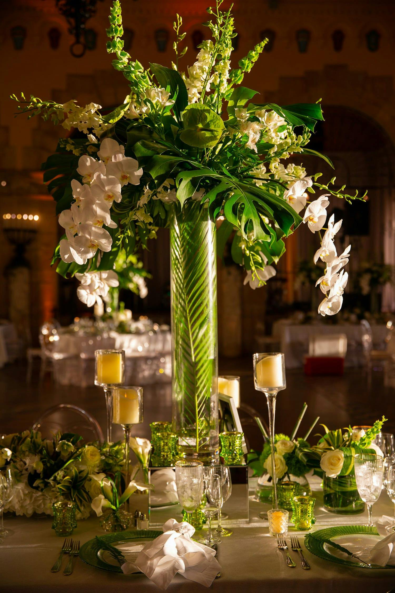 Beautiful centerpiece with greenery and white florals