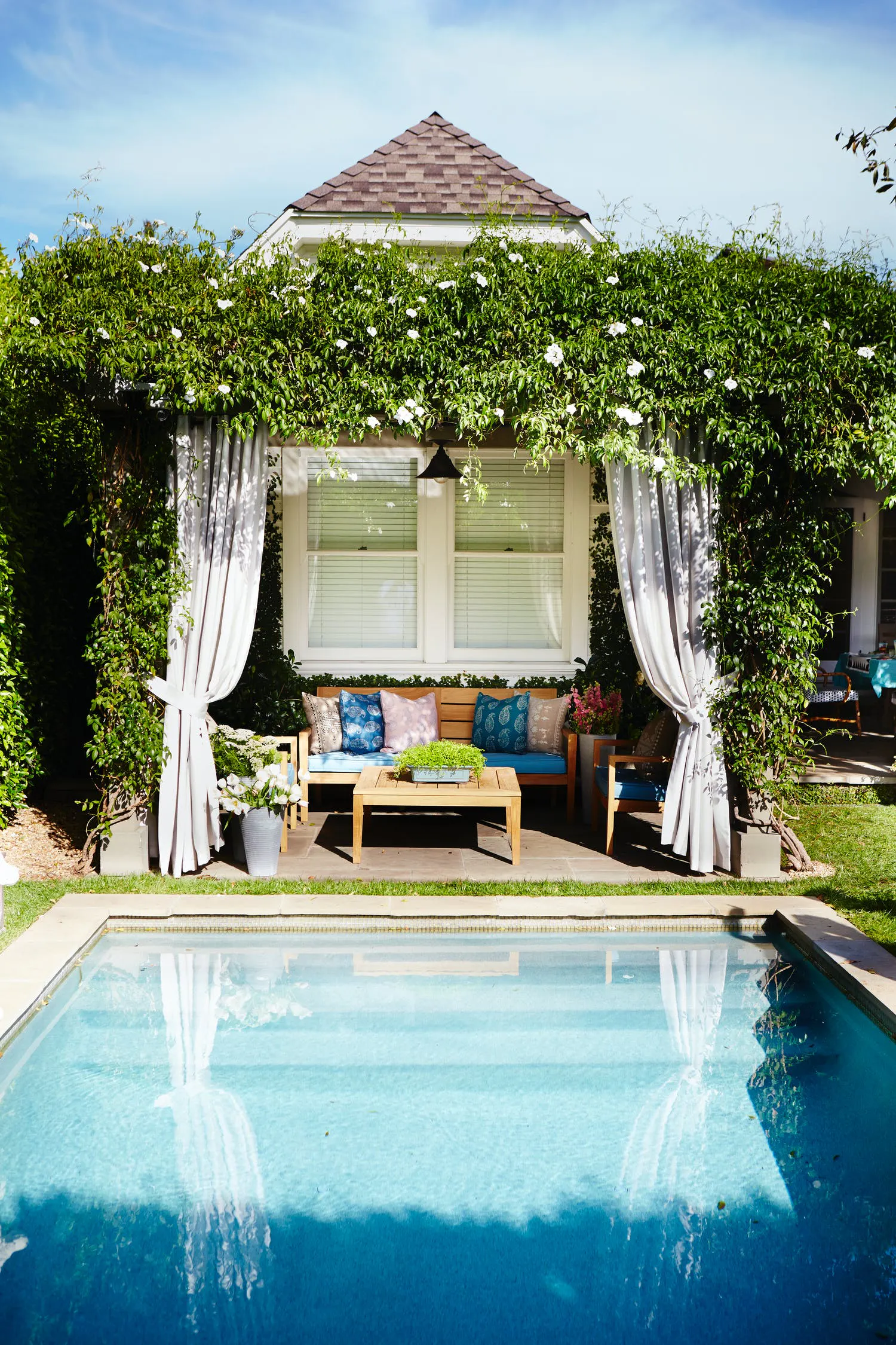 outdoor cabanas by pool on 12 Pool Party Ideas For Your Summer Soiree Photos Partyslate