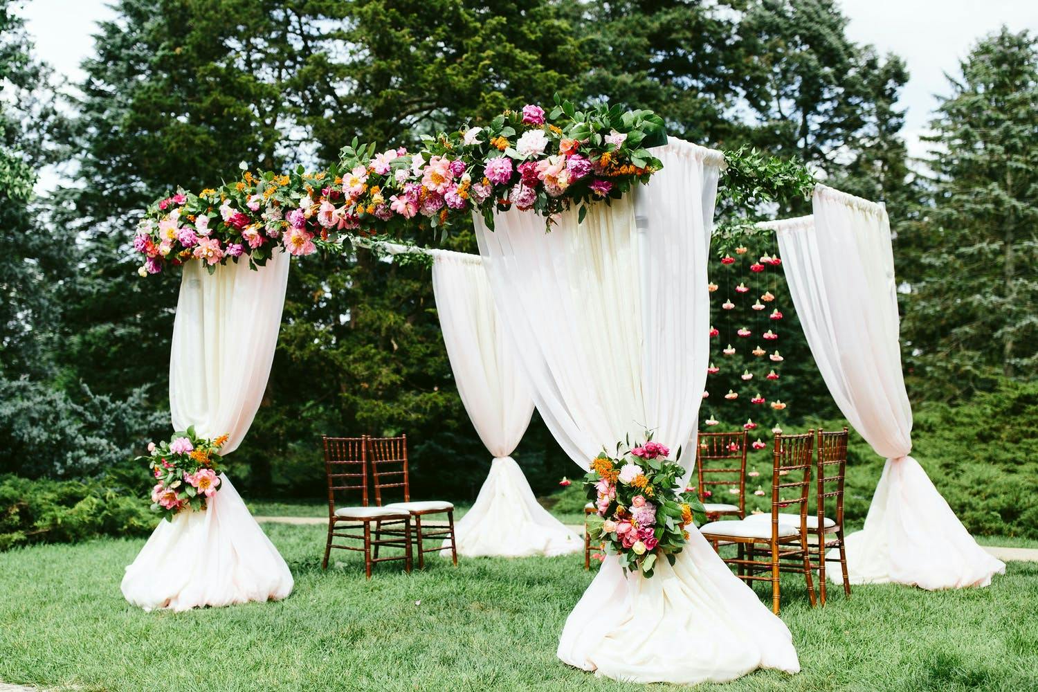 Mandap With Dreamy Floral Backdrop | PartySlate