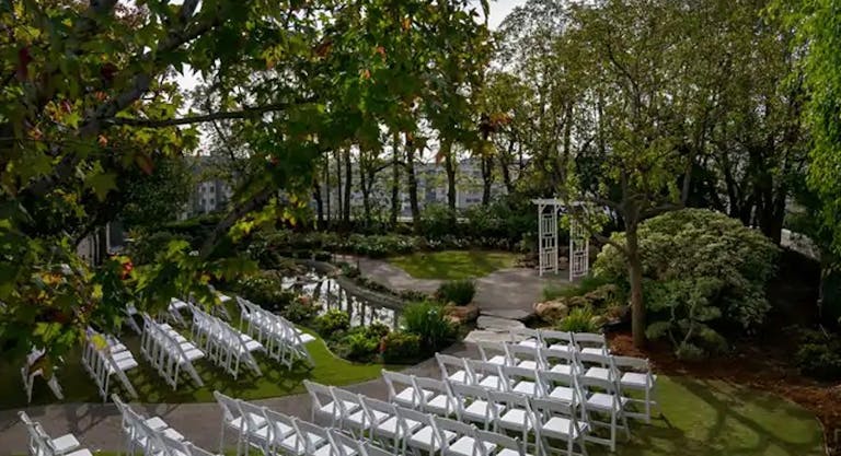 Garden Style Wedding at DoubleTree by Hilton Hotel Los Angeles, CA | PartySlate