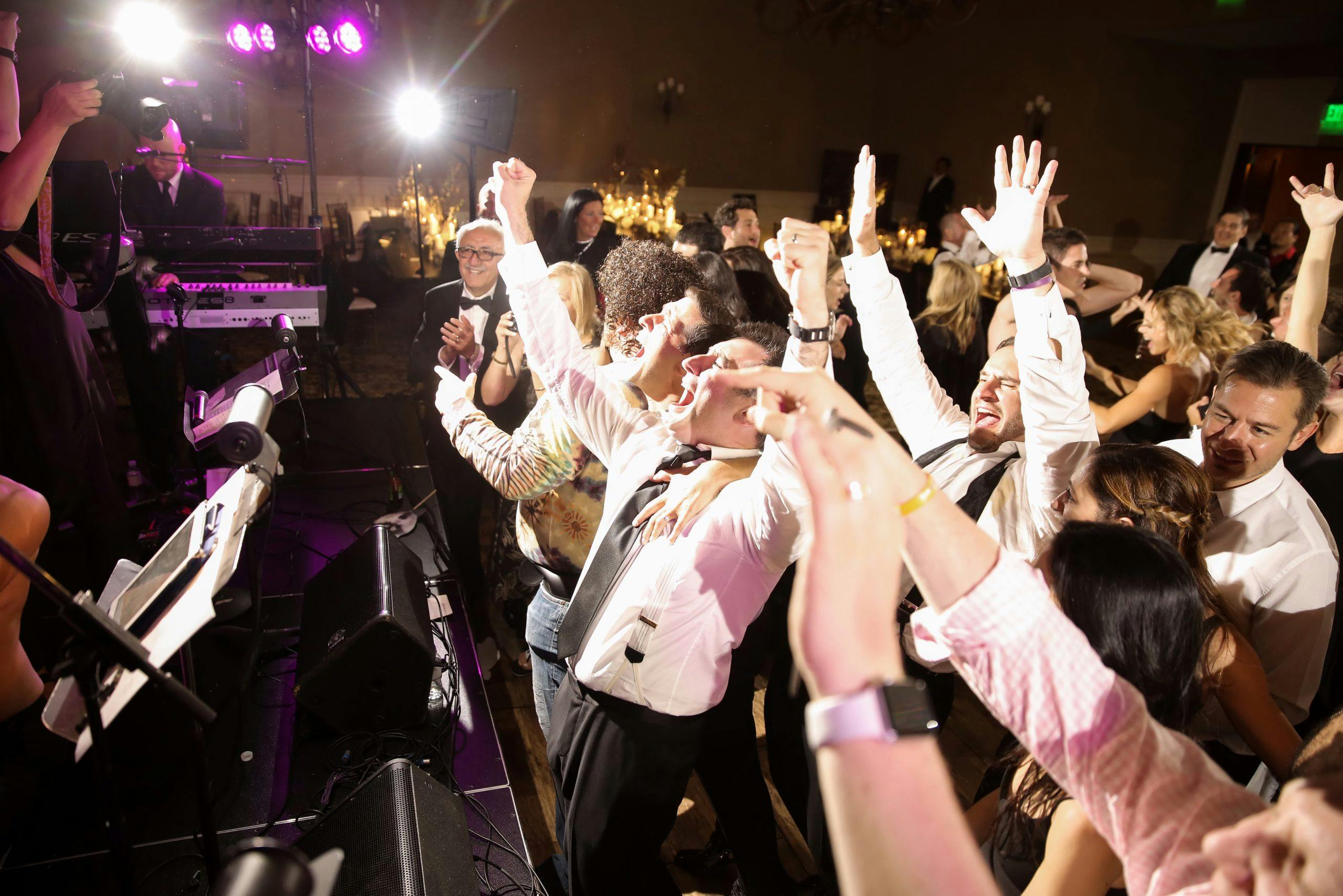 Wedding at Montage Deer Valley crowded dance floor | PartySlate