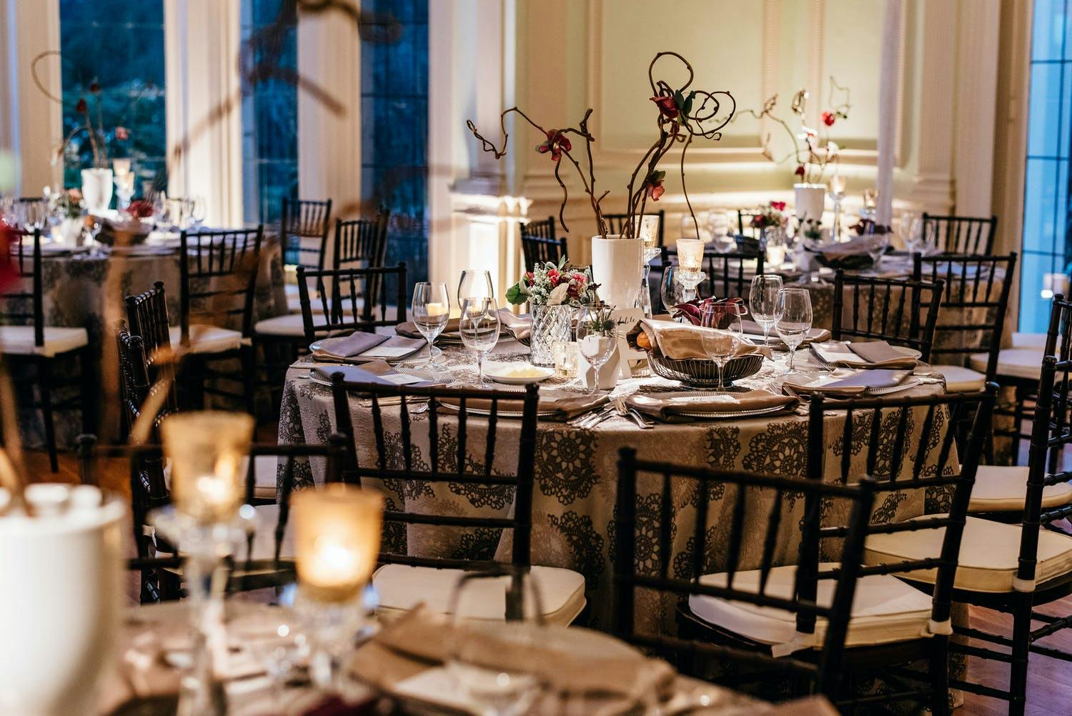 Elegant wedding at Kohl Mansion with whimsical, Ikebana-inspired centerpieces | PartySlate