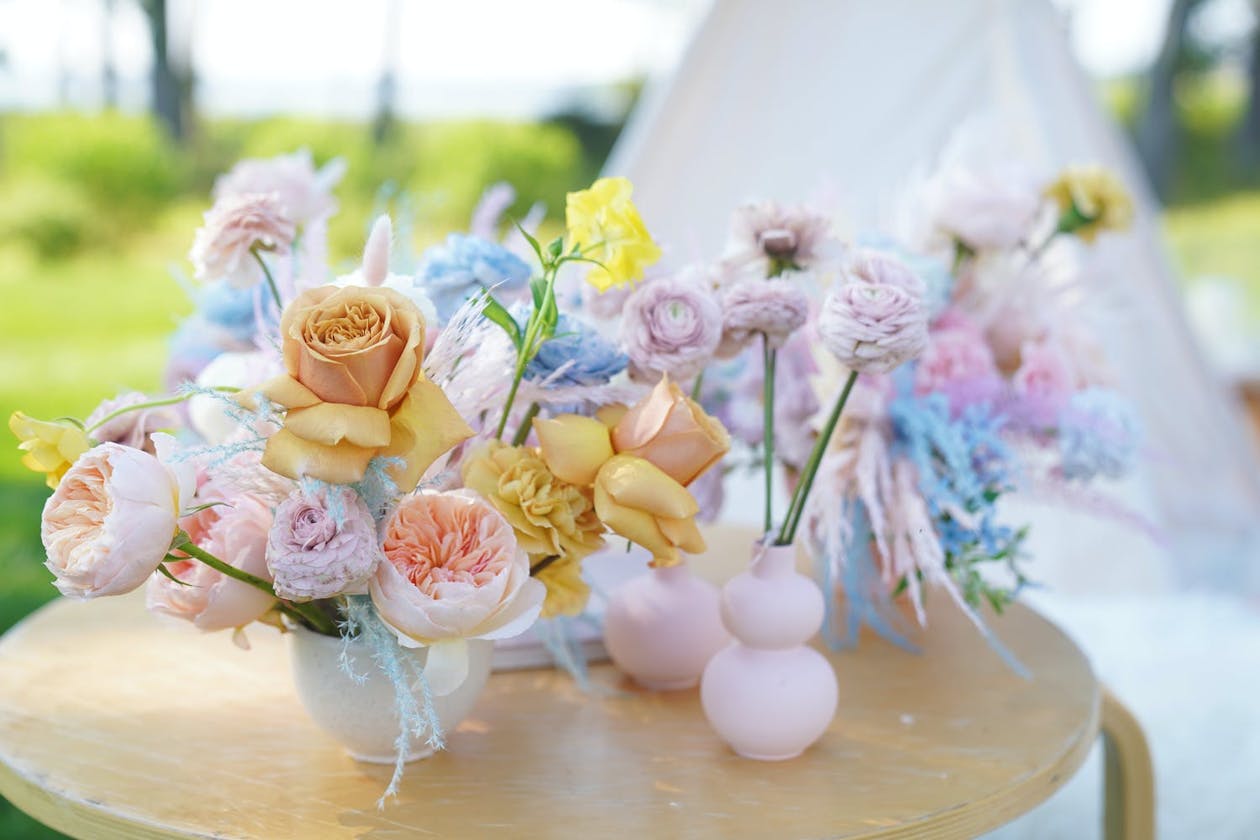 Whimsical cotton candy-hued flowers | PartySlate