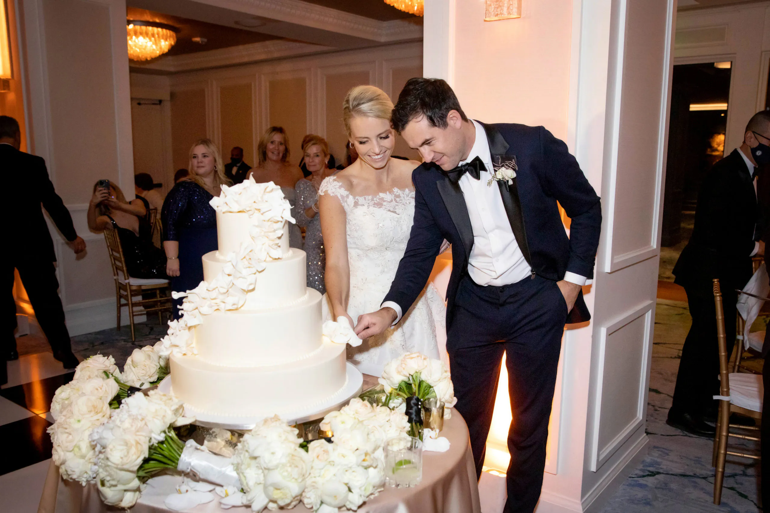 9 Classic Wedding Ideas That Will Never Go Out of Style - PartySlate