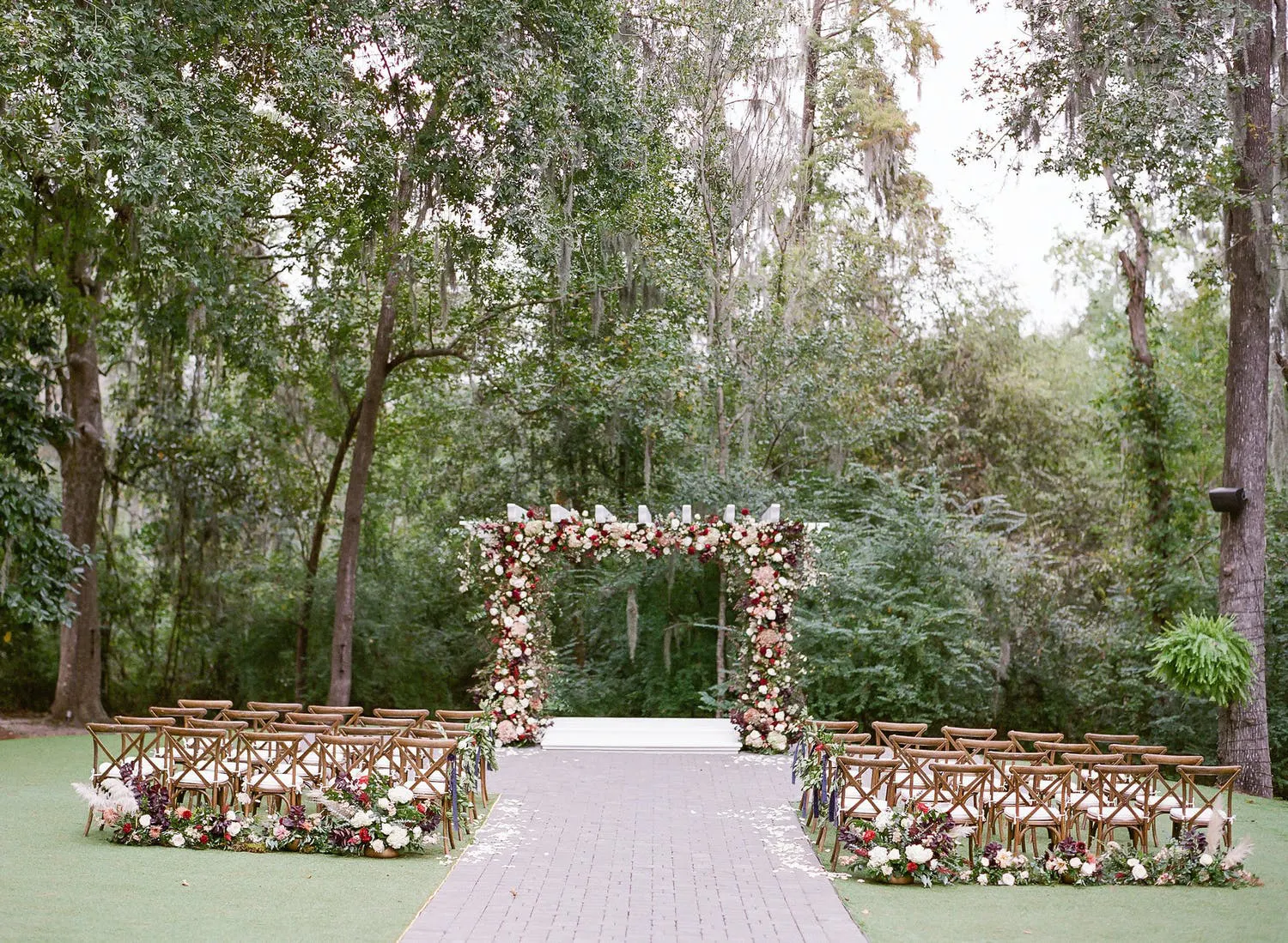 14 Stunning Garden Wedding Ideas Rooted in Romance - PartySlate