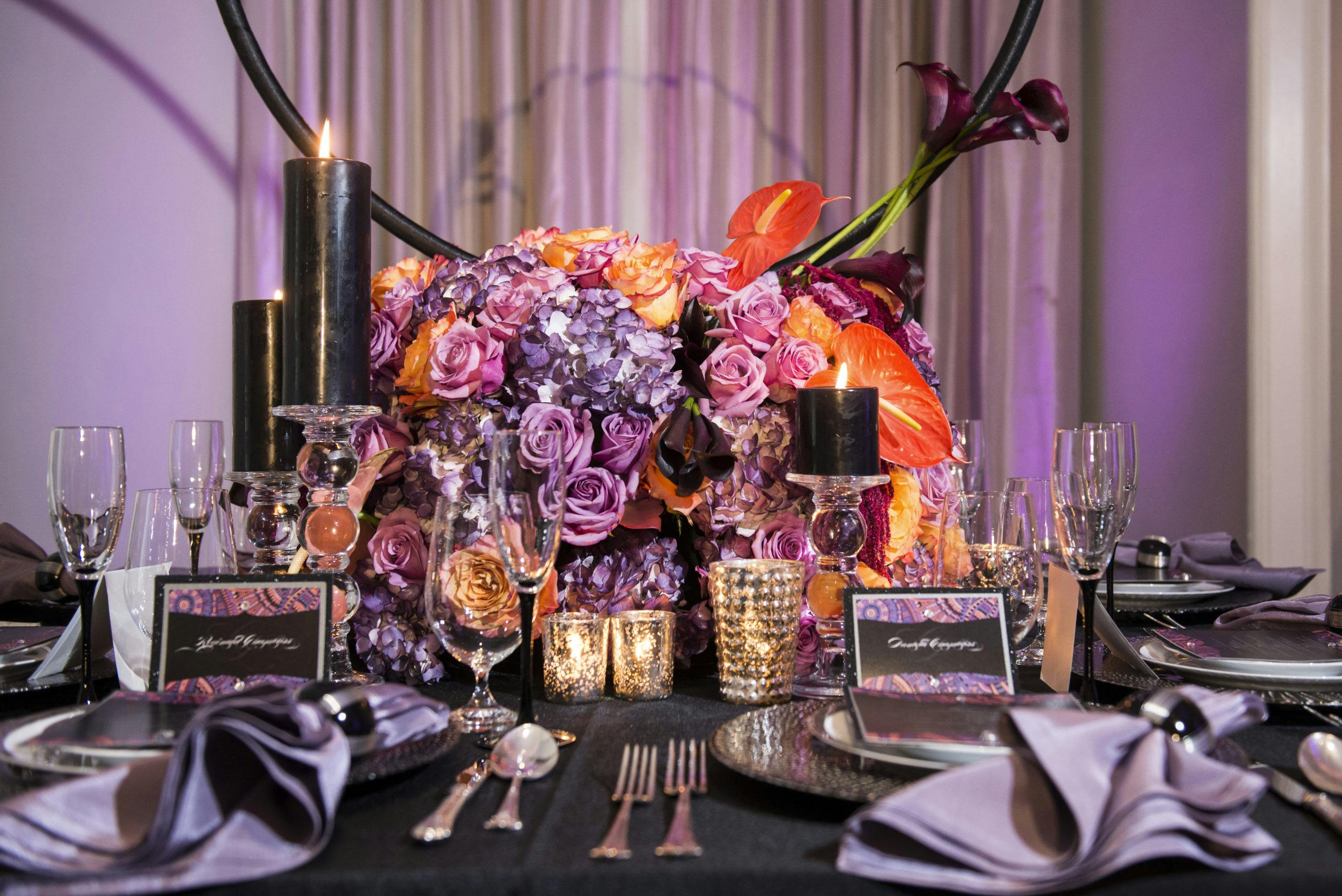 9 Moody Wedding Ideas, Where Edgy Meets Romantic - PartySlate, image size:1260x841