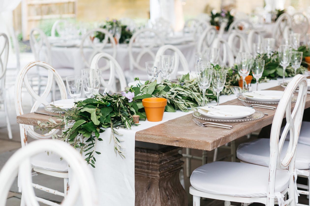 Summer wedding centerpiece greenery table runner | PartySlate