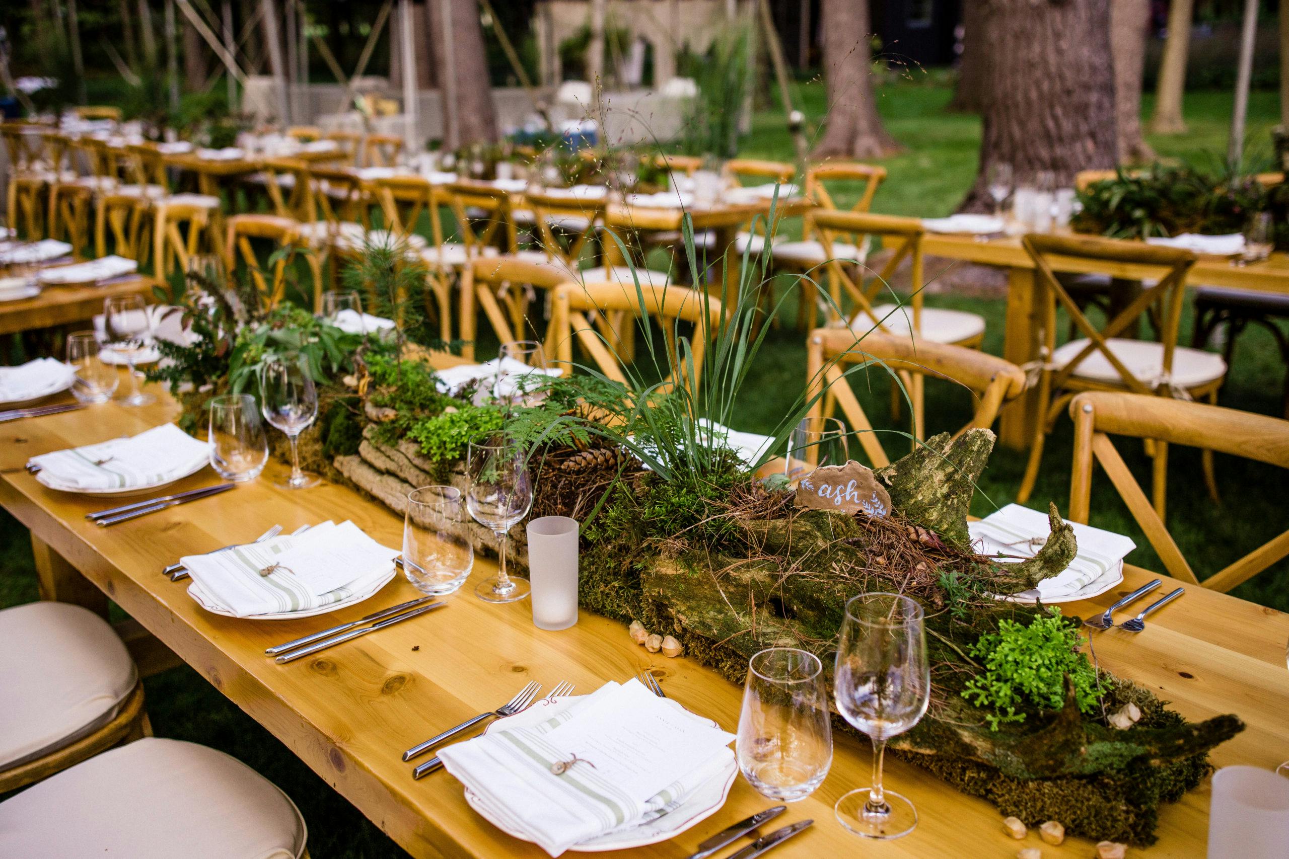 Summer Wedding Centerpieces That Marry Season \u0026 Style - PartySlate, image size:1260x840