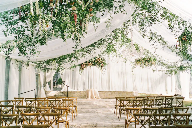 The Best Wedding Chair Rentals for Your Wedding Style - PartySlate
