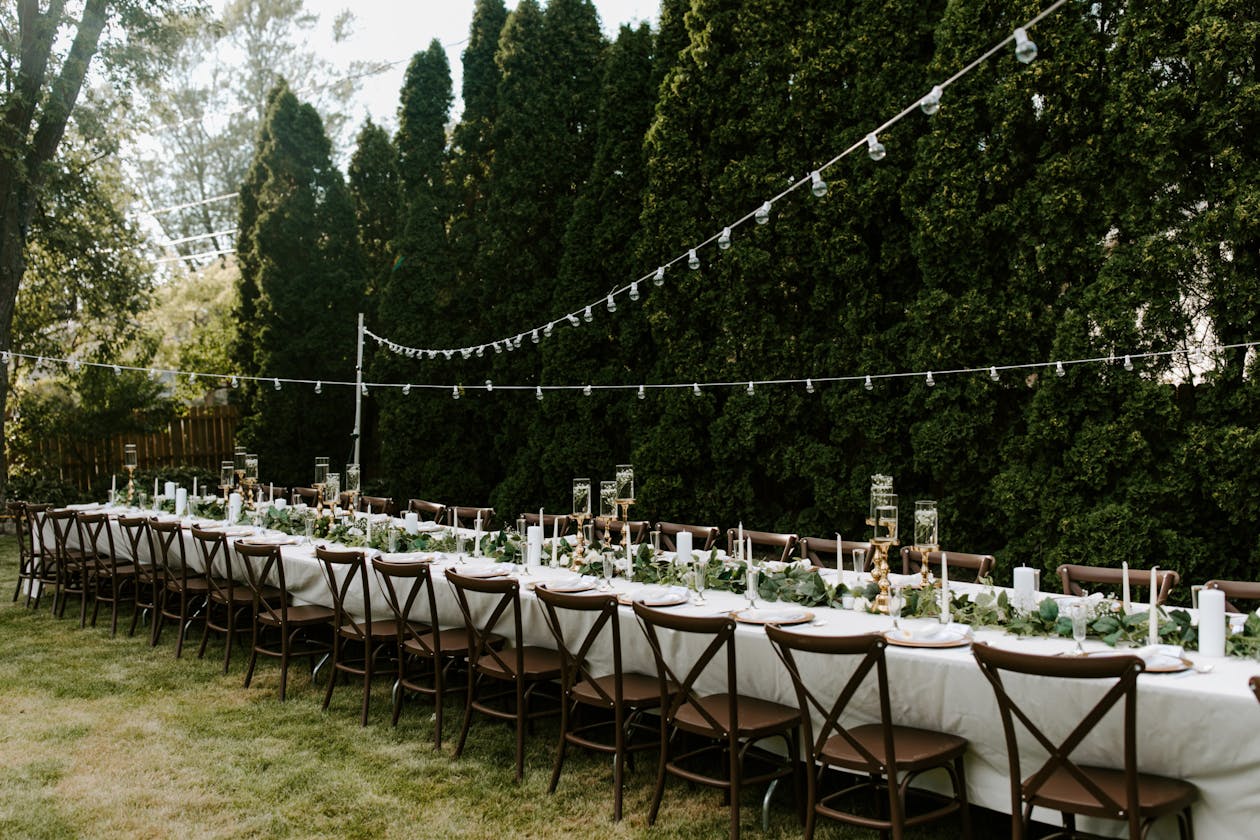 Chic and Traditional Garden Wedding in Mount Prospect, Illinois