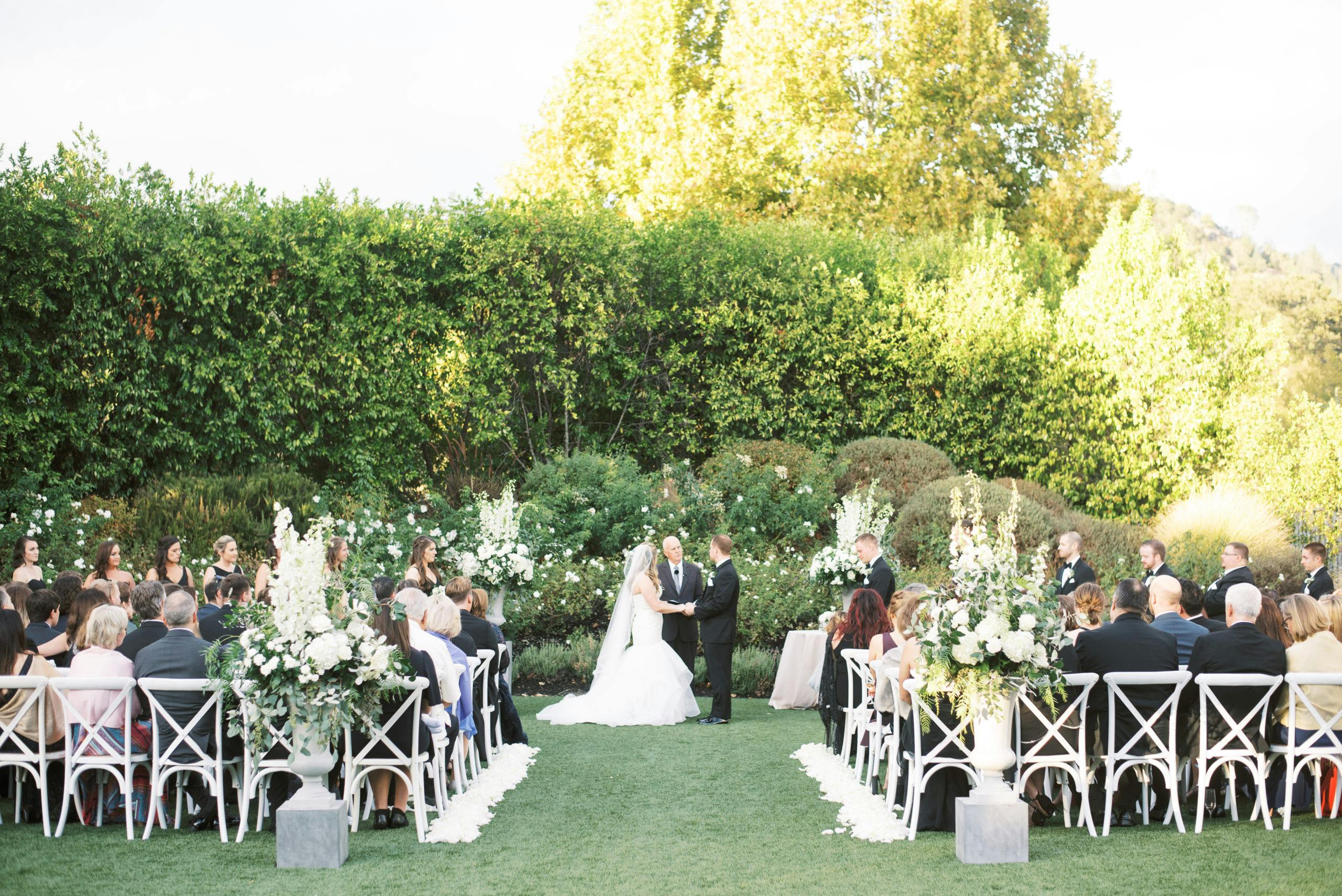 Elegant White Wedding at Solage, Auberge Resorts Collection in Calistoga, CA | PartySlate