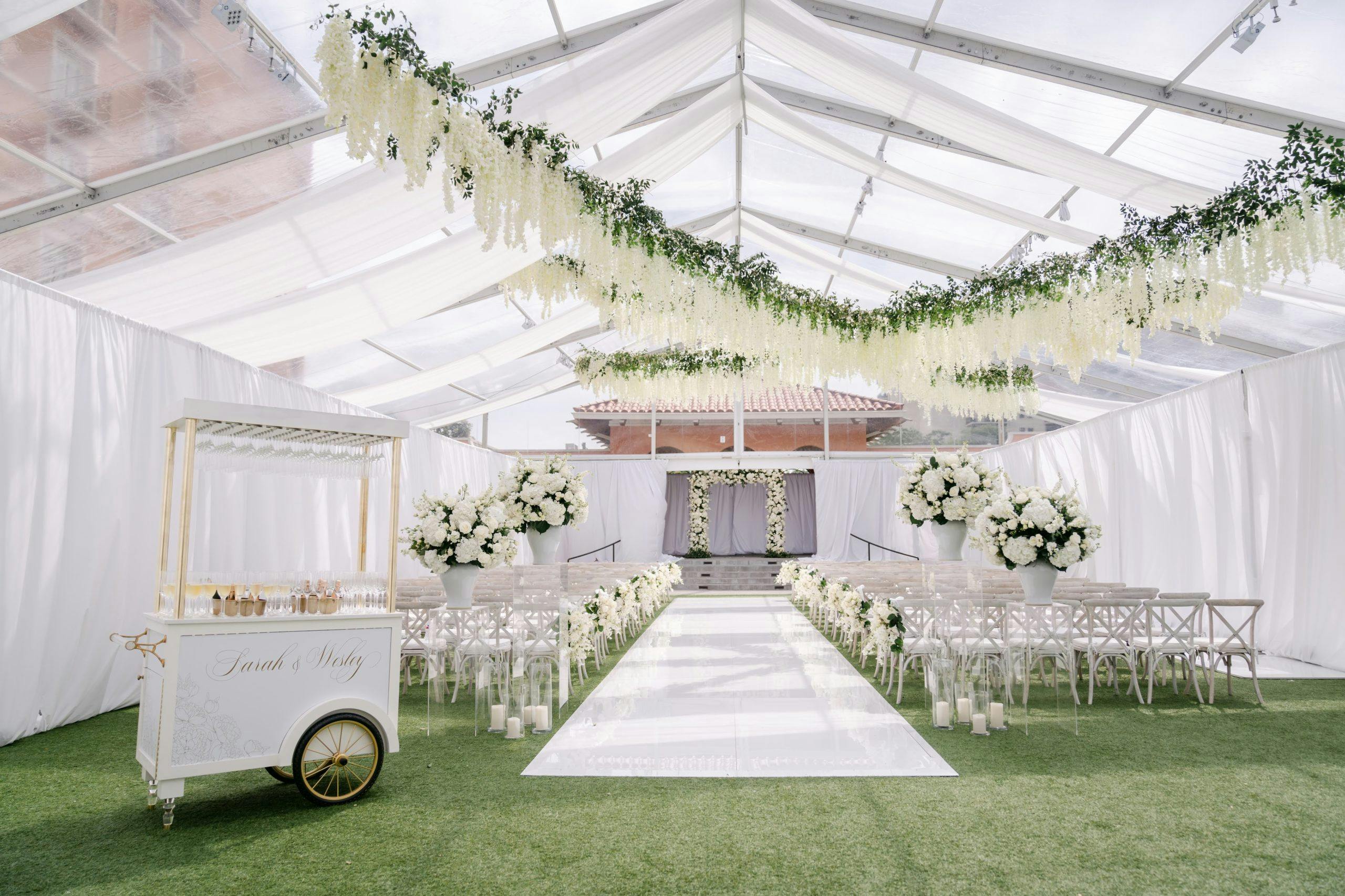 Wedding Arch Ideas for Every Venue and Destination — Find Your Perfect Match 