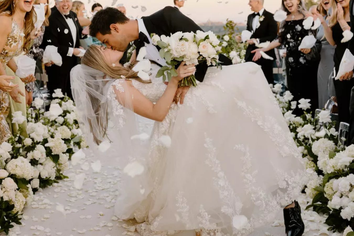 Taylor Dome & Taylor Lautner’s Winery Wedding