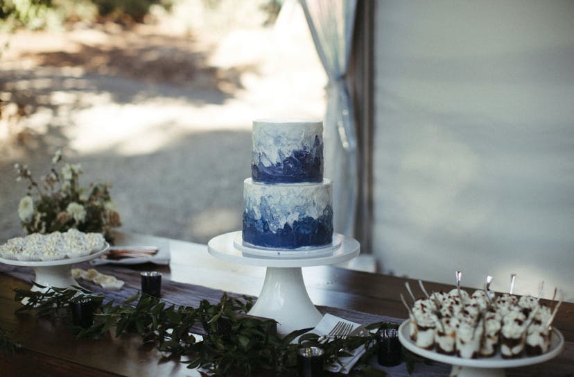 Rustic Wedding at The Griffin House on the Columbia River Gorge in Hood River, Oregon