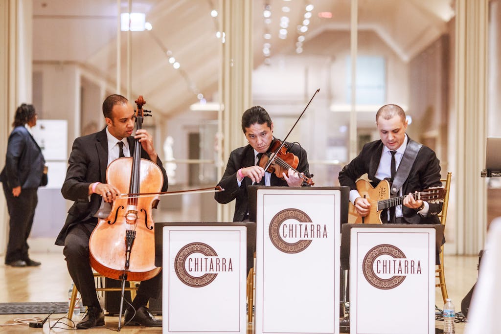 South Asian Wedding at InterContinental Chicago + Art Institute of Chicago