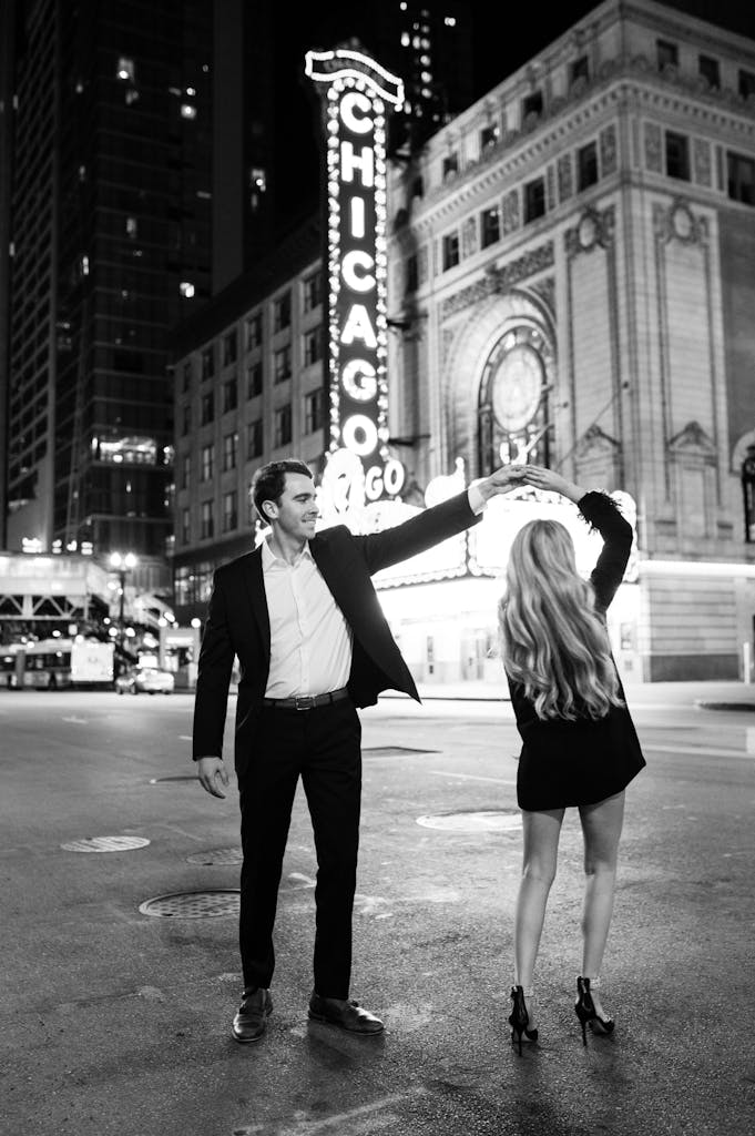 Chicago engagement photos by Niki Marie Photography