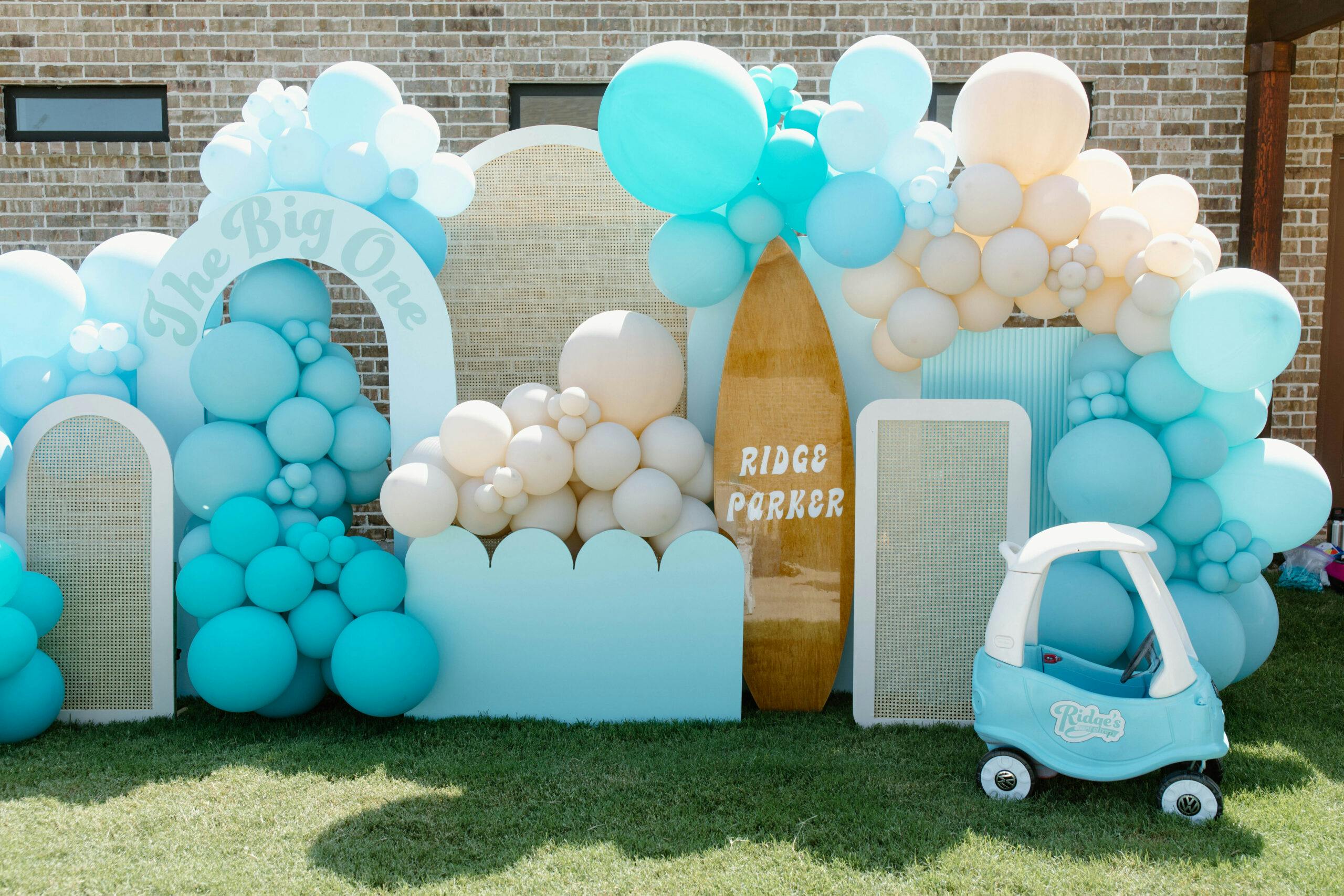 How To Throw a Beach Baby Shower: 7 Great Ideas - FUNBOY